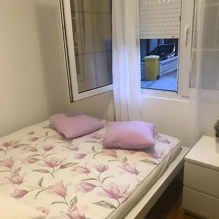 Vrsi, Sunny House For 8 Appartamento *