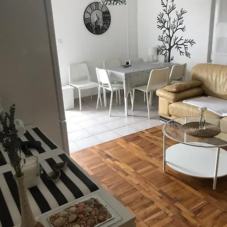 Appartamento Vrsi, Sunny House For 8 *