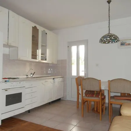Vrsi, Sunny House For 8 * Vrsi
