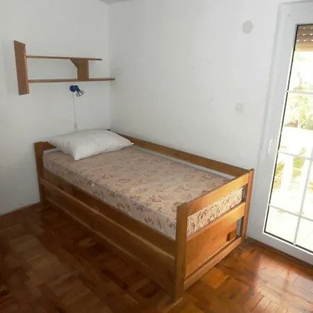 Vrsi, Sunny House For 8 Appartamento