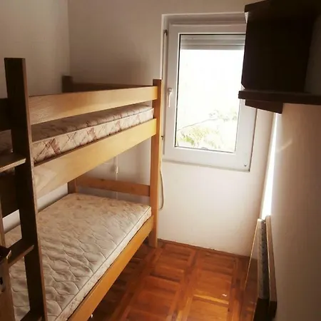 Appartamento Vrsi, Sunny House For 8 Vrsi