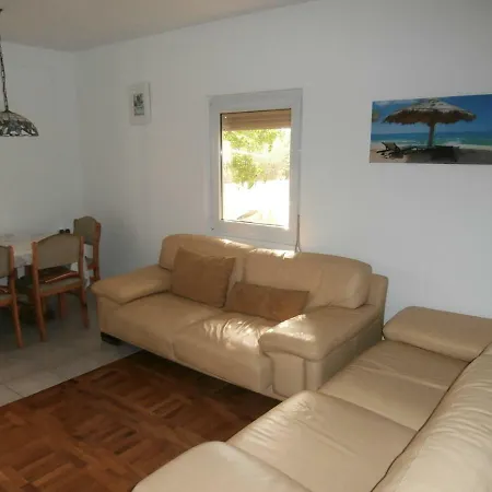 Appartamento Vrsi, Sunny House For 8
